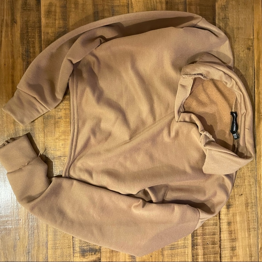 Brown pullover cropped sweater